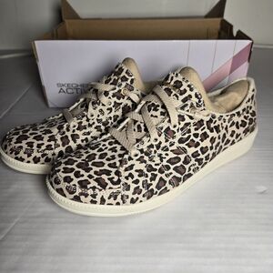BNIB Skechers Active Womens 9 Leopard Cheetah Sneakers Cool Foam Comfort Nwt
